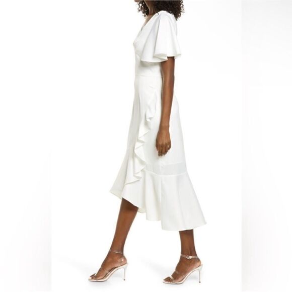 AmyLynn NWT V-neck Ruffle Midi Tea Dress White
Size Small - Picture 5 of 13